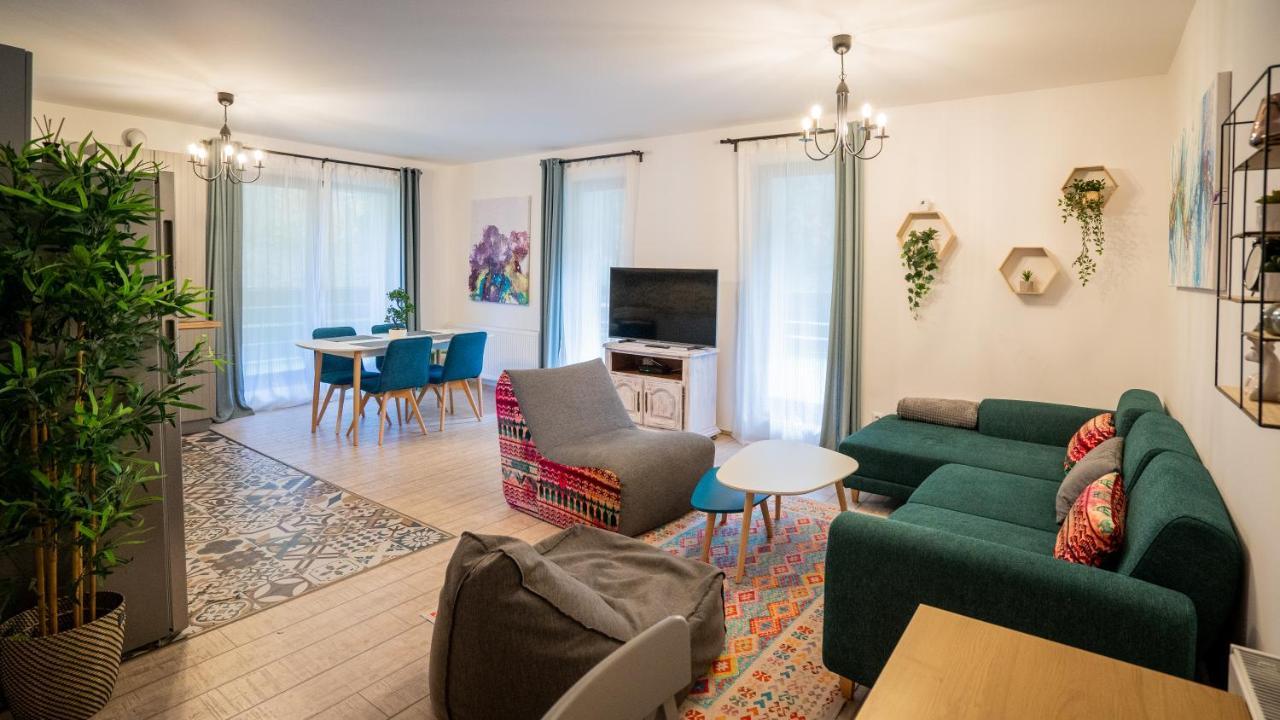 Family Treez Premium Apartments โปยานาบราซอฟ ภายนอก รูปภาพ