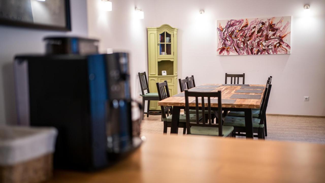 Family Treez Premium Apartments โปยานาบราซอฟ ภายนอก รูปภาพ