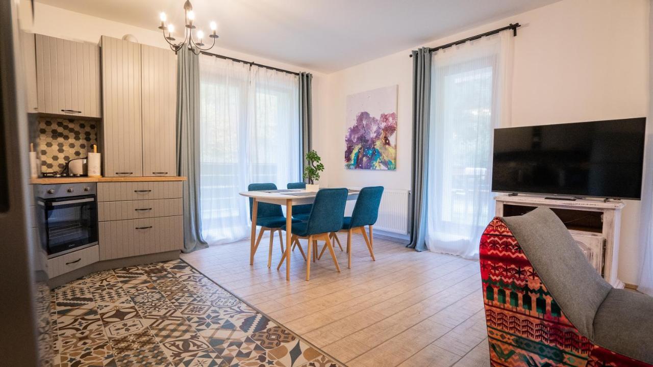 Family Treez Premium Apartments โปยานาบราซอฟ ภายนอก รูปภาพ