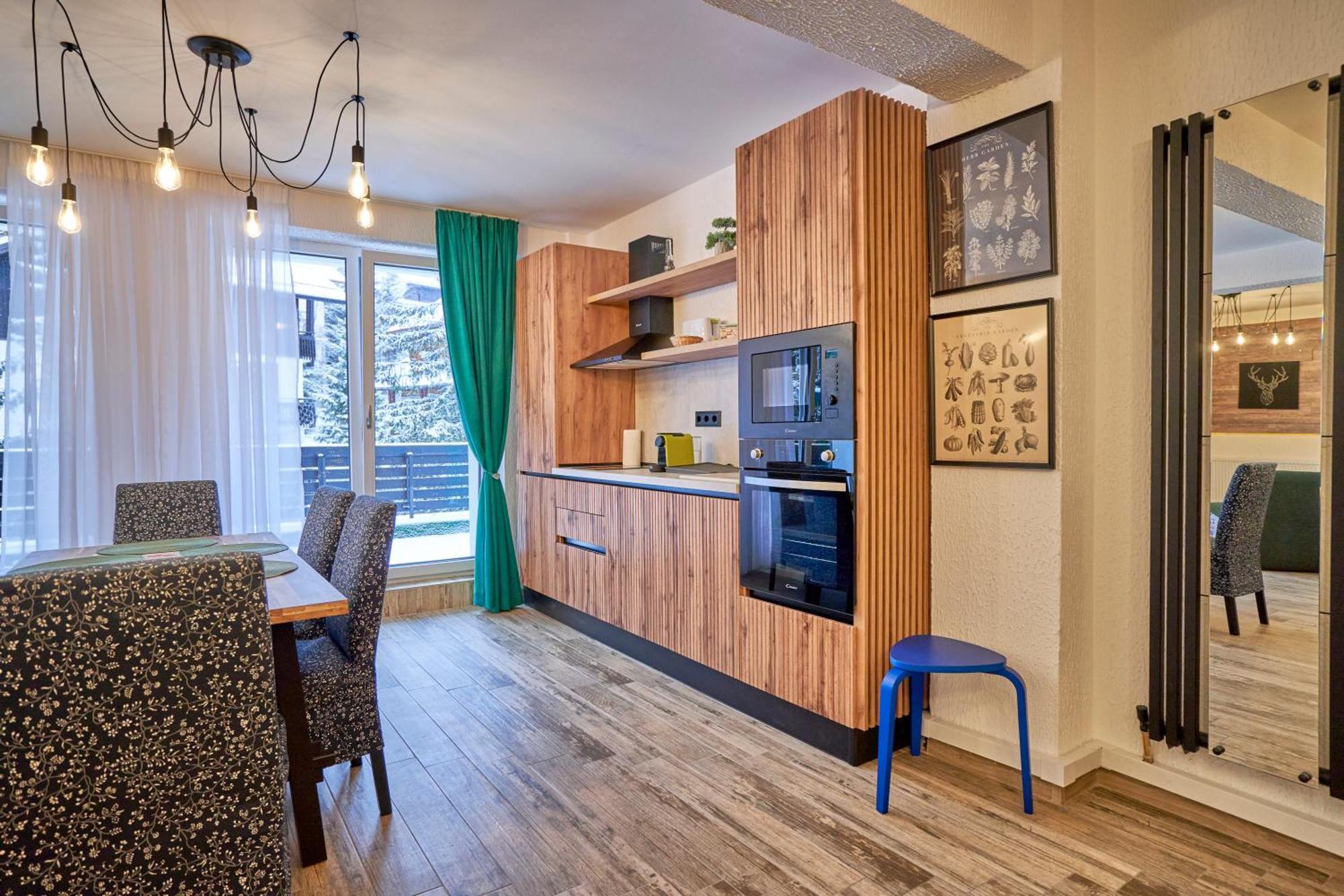 Family Treez Premium Apartments โปยานาบราซอฟ ภายนอก รูปภาพ